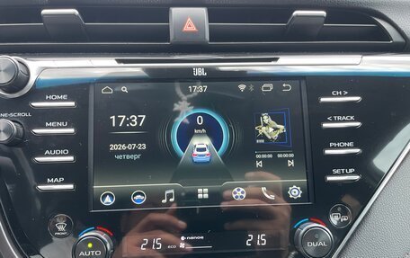 Toyota Camry, 2018 год, 2 700 000 рублей, 21 фотография