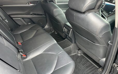 Toyota Camry, 2018 год, 2 700 000 рублей, 17 фотография