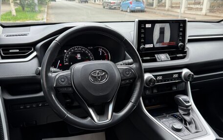 Toyota RAV4, 2021 год, 4 250 000 рублей, 9 фотография