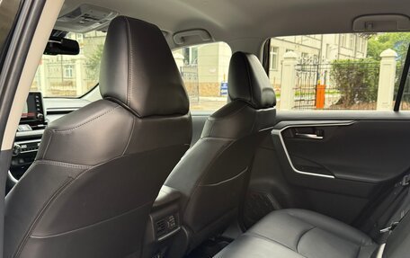 Toyota RAV4, 2021 год, 4 250 000 рублей, 7 фотография
