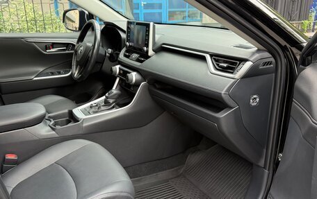 Toyota RAV4, 2021 год, 4 250 000 рублей, 11 фотография