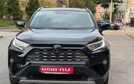 Toyota RAV4, 2021 год, 4 250 000 рублей, 5 фотография