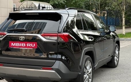 Toyota RAV4, 2021 год, 4 250 000 рублей, 6 фотография
