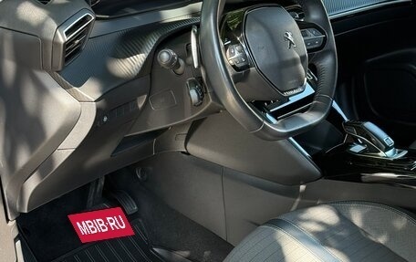 Peugeot 2008 II, 2021 год, 1 690 000 рублей, 21 фотография