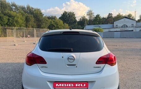 Opel Astra J, 2011 год, 650 000 рублей, 3 фотография