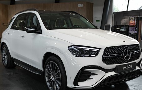 Mercedes-Benz GLE, 2026 год, 15 215 000 рублей, 2 фотография