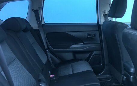 Mitsubishi Outlander III рестайлинг 3, 2017 год, 1 520 000 рублей, 18 фотография
