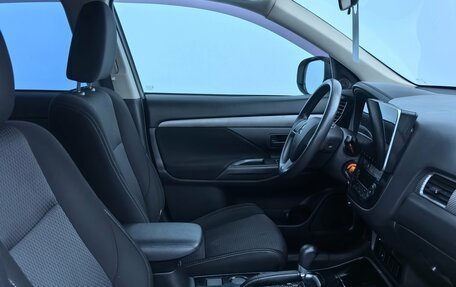 Mitsubishi Outlander III рестайлинг 3, 2017 год, 1 520 000 рублей, 20 фотография