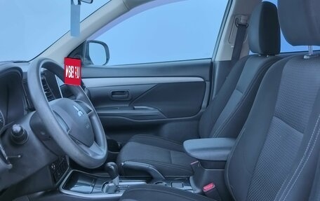 Mitsubishi Outlander III рестайлинг 3, 2017 год, 1 520 000 рублей, 9 фотография