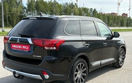 Mitsubishi Outlander III рестайлинг 3, 2017 год, 1 650 000 рублей, 2 фотография