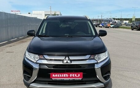 Mitsubishi Outlander III рестайлинг 3, 2017 год, 1 650 000 рублей, 3 фотография