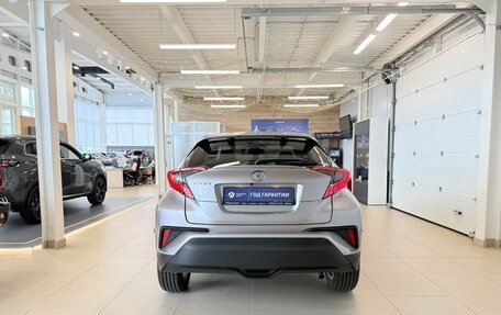 Toyota C-HR I рестайлинг, 2018 год, 1 949 900 рублей, 5 фотография