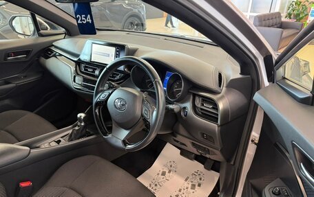 Toyota C-HR I рестайлинг, 2018 год, 1 949 900 рублей, 10 фотография