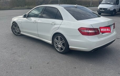 Mercedes-Benz E-Класс, 2011 год, 1 250 000 рублей, 4 фотография