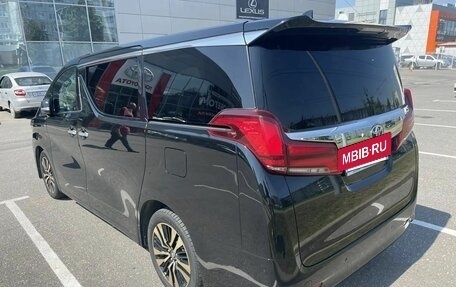 Toyota Alphard III, 2018 год, 3 900 000 рублей, 6 фотография