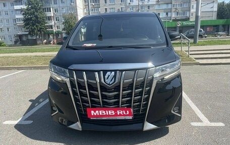 Toyota Alphard III, 2018 год, 3 900 000 рублей, 3 фотография