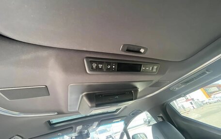Toyota Alphard III, 2018 год, 3 900 000 рублей, 19 фотография