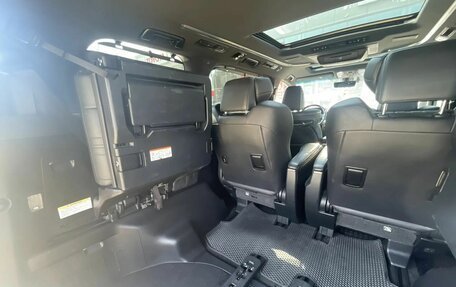 Toyota Alphard III, 2018 год, 3 900 000 рублей, 26 фотография