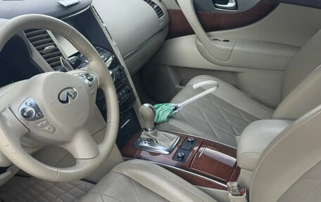 Infiniti QX70, 2016 год, 4 100 000 рублей, 5 фотография