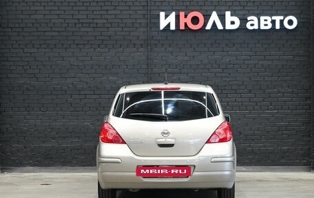 Nissan Tiida, 2010 год, 800 000 рублей, 5 фотография