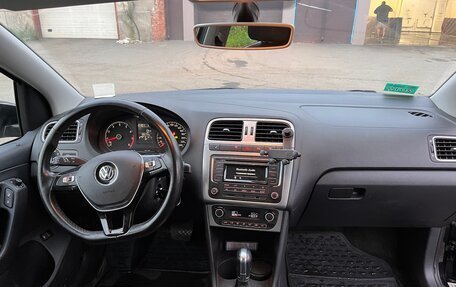 Volkswagen Polo VI (EU Market), 2017 год, 1 400 000 рублей, 30 фотография