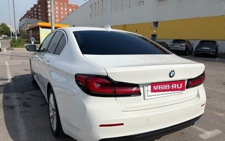 BMW 5 серия, 2022 год, 4 700 000 рублей, 2 фотография