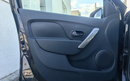 Renault Logan II, 2020 год, 850 000 рублей, 12 фотография