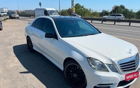 Mercedes-Benz E-Класс, 2012 год, 2 200 000 рублей, 2 фотография