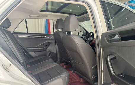 Volkswagen T-Roc I, 2021 год, 1 707 000 рублей, 13 фотография