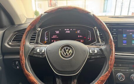 Volkswagen T-Roc I, 2021 год, 1 707 000 рублей, 11 фотография