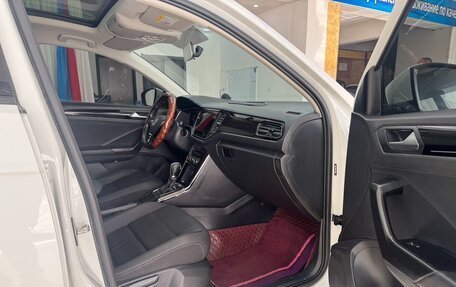 Volkswagen T-Roc I, 2021 год, 1 707 000 рублей, 16 фотография
