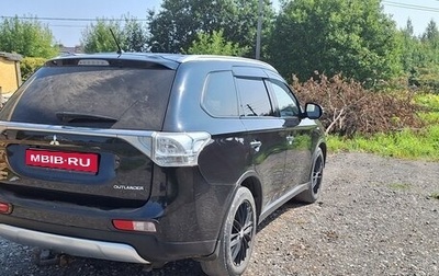 Mitsubishi Outlander III рестайлинг 3, 2014 год, 1 350 000 рублей, 1 фотография