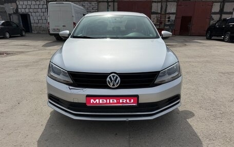 Volkswagen Jetta VI, 2015 год, 980 000 рублей, 1 фотография