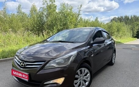 Hyundai Solaris II рестайлинг, 2015 год, 879 000 рублей, 1 фотография