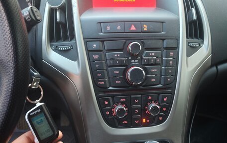 Opel Astra J, 2011 год, 550 000 рублей, 13 фотография
