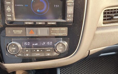 Mitsubishi Outlander III рестайлинг 3, 2014 год, 1 350 000 рублей, 17 фотография