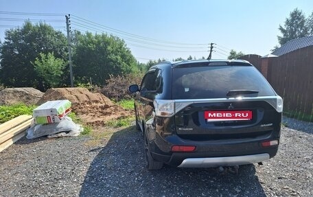 Mitsubishi Outlander III рестайлинг 3, 2014 год, 1 350 000 рублей, 11 фотография