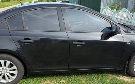 Chevrolet Cruze II, 2011 год, 730 000 рублей, 3 фотография