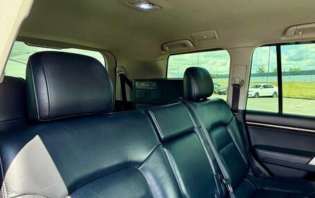 Toyota Land Cruiser 200, 2012 год, 3 590 000 рублей, 37 фотография