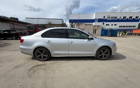 Volkswagen Jetta VI, 2015 год, 980 000 рублей, 4 фотография