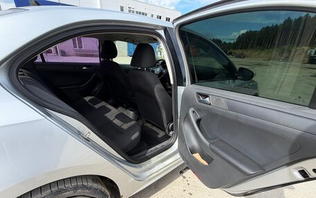 Volkswagen Jetta VI, 2015 год, 980 000 рублей, 5 фотография