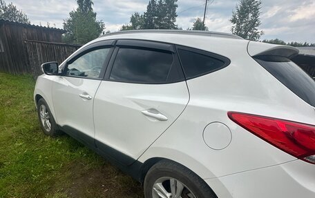 Hyundai ix35 I рестайлинг, 2013 год, 999 999 рублей, 3 фотография
