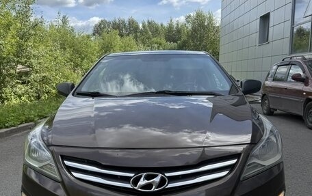 Hyundai Solaris II рестайлинг, 2015 год, 879 000 рублей, 3 фотография