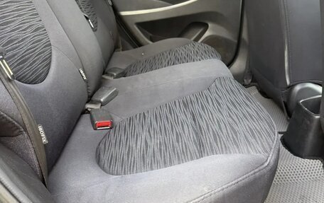 Hyundai Solaris II рестайлинг, 2015 год, 879 000 рублей, 21 фотография
