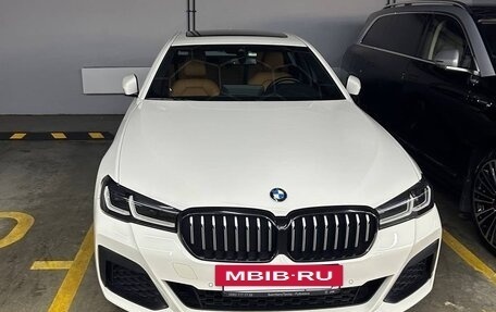 BMW 5 серия, 2021 год, 5 300 000 рублей, 2 фотография