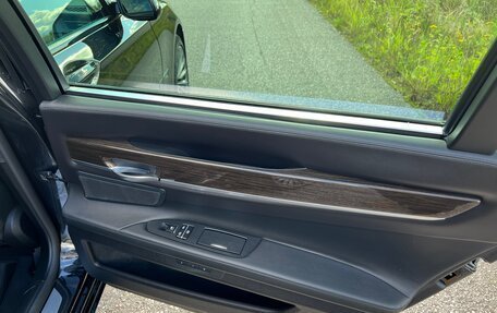 BMW 7 серия, 2014 год, 2 349 000 рублей, 17 фотография