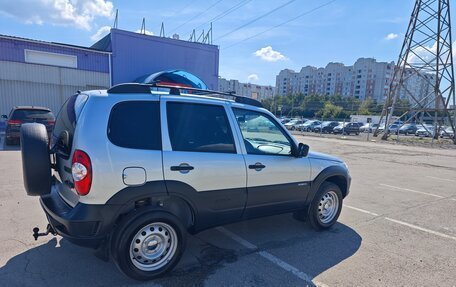Chevrolet Niva I рестайлинг, 2018 год, 675 000 рублей, 2 фотография