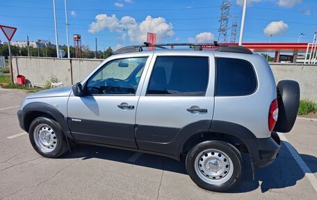 Chevrolet Niva I рестайлинг, 2018 год, 675 000 рублей, 4 фотография
