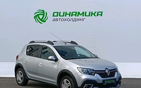 Renault Sandero II рестайлинг, 2018 год, 925 000 рублей, 3 фотография