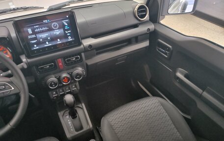 Suzuki Jimny, 2025 год, 3 950 000 рублей, 15 фотография